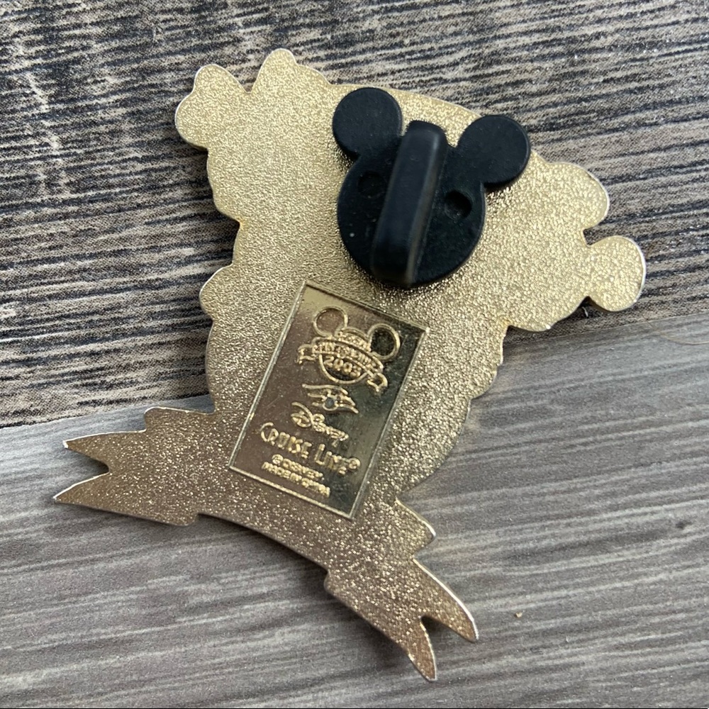 Disney Cruise Line Pin 🛳 - Picture 2 of 3